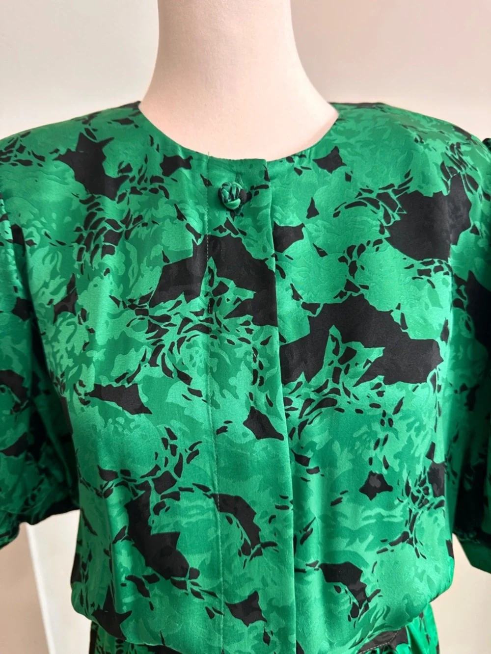Vintage Silk Maggy London Emerald Green Dress - Picture 5 of 12